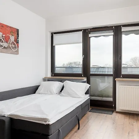 Lea Cosy By Bookinghost