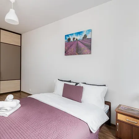 Lea Cosy By Bookinghost Krakau