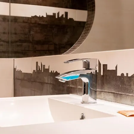 Lea Cosy By Bookinghost *