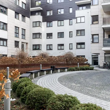 Lea Cosy By Bookinghost