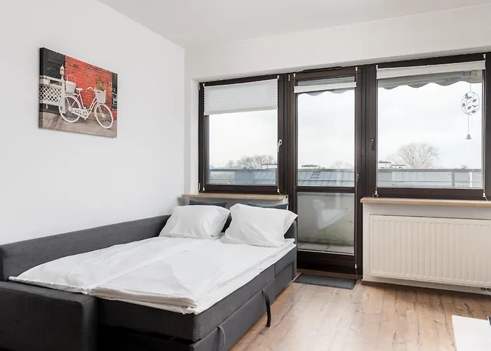 Lea Cosy By Bookinghost