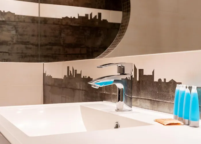 Lea Cosy By Bookinghost *