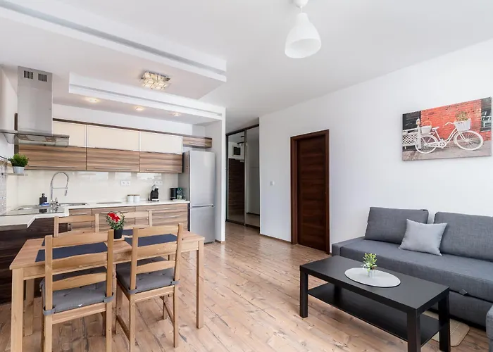 Lea Cosy By Bookinghost